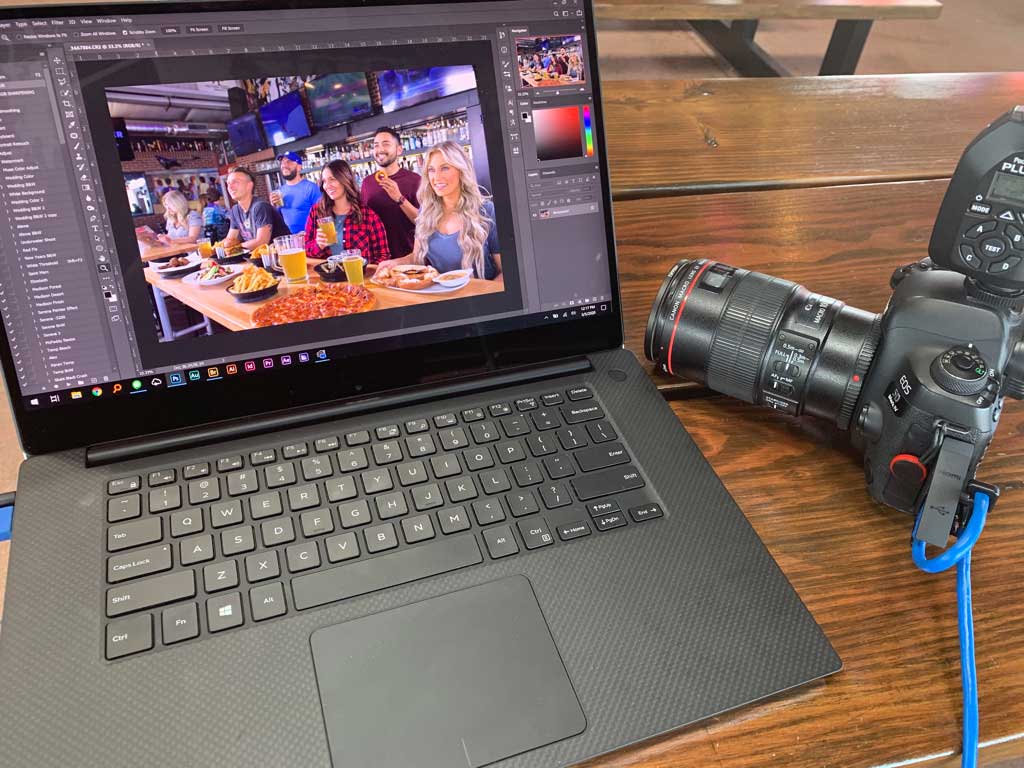 Computer laptop and camera